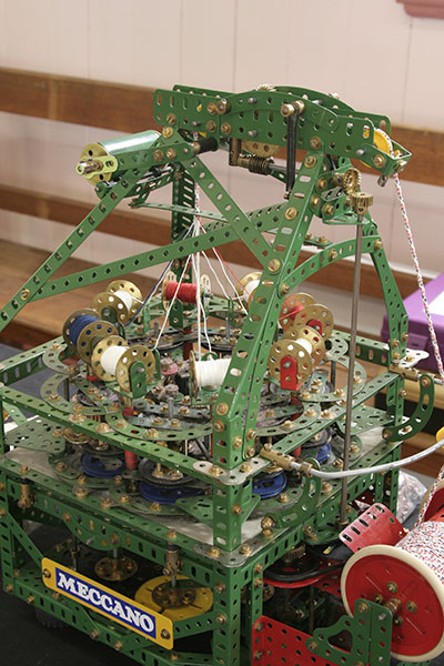 Meccano model of a braiging machine.